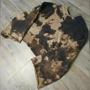 No Comment Reverse Tie Dye Cropped Sweatshirt